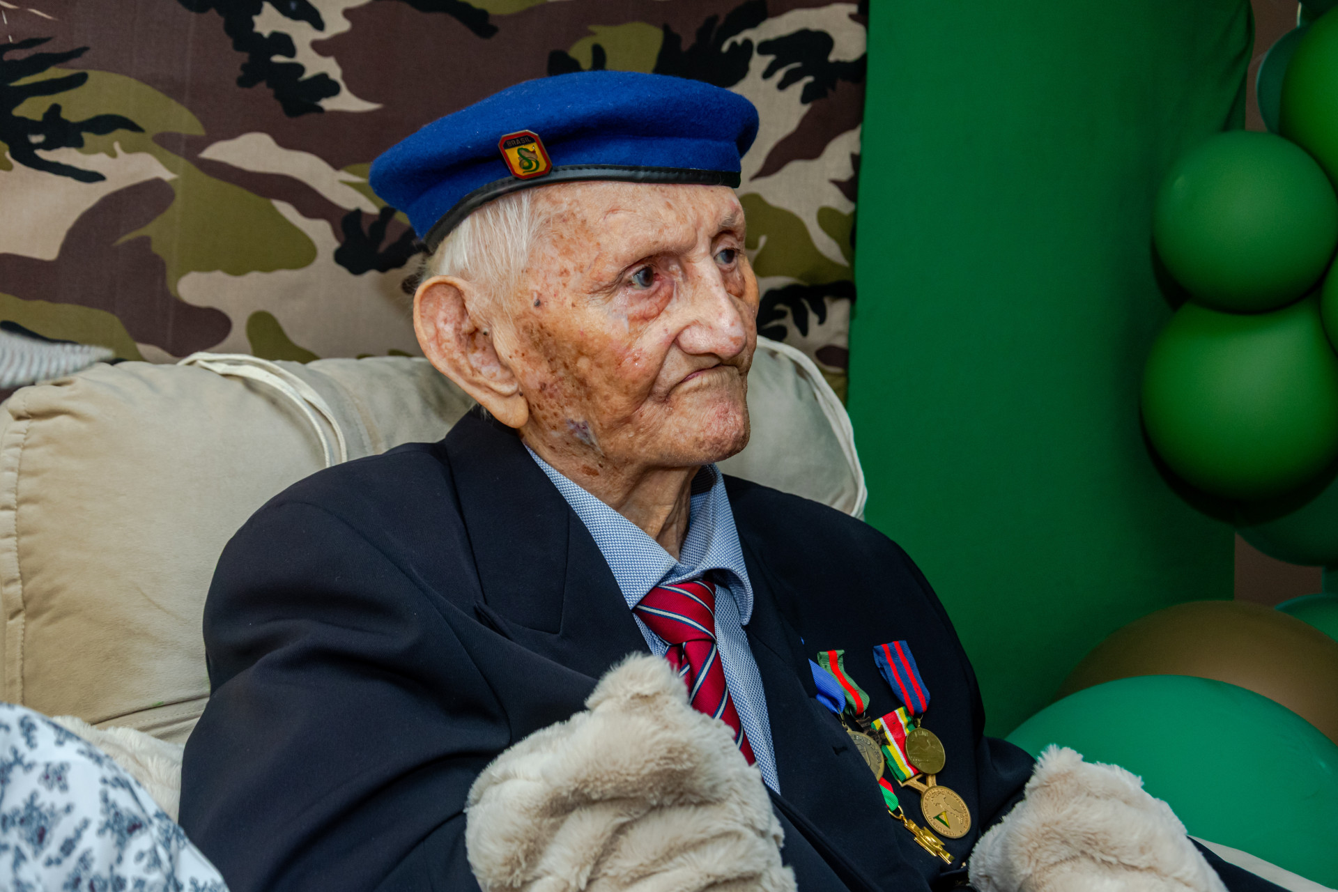 Tenente cearense completa 104 anos e é homenageado por serviço na Segunda Guerra Mundial